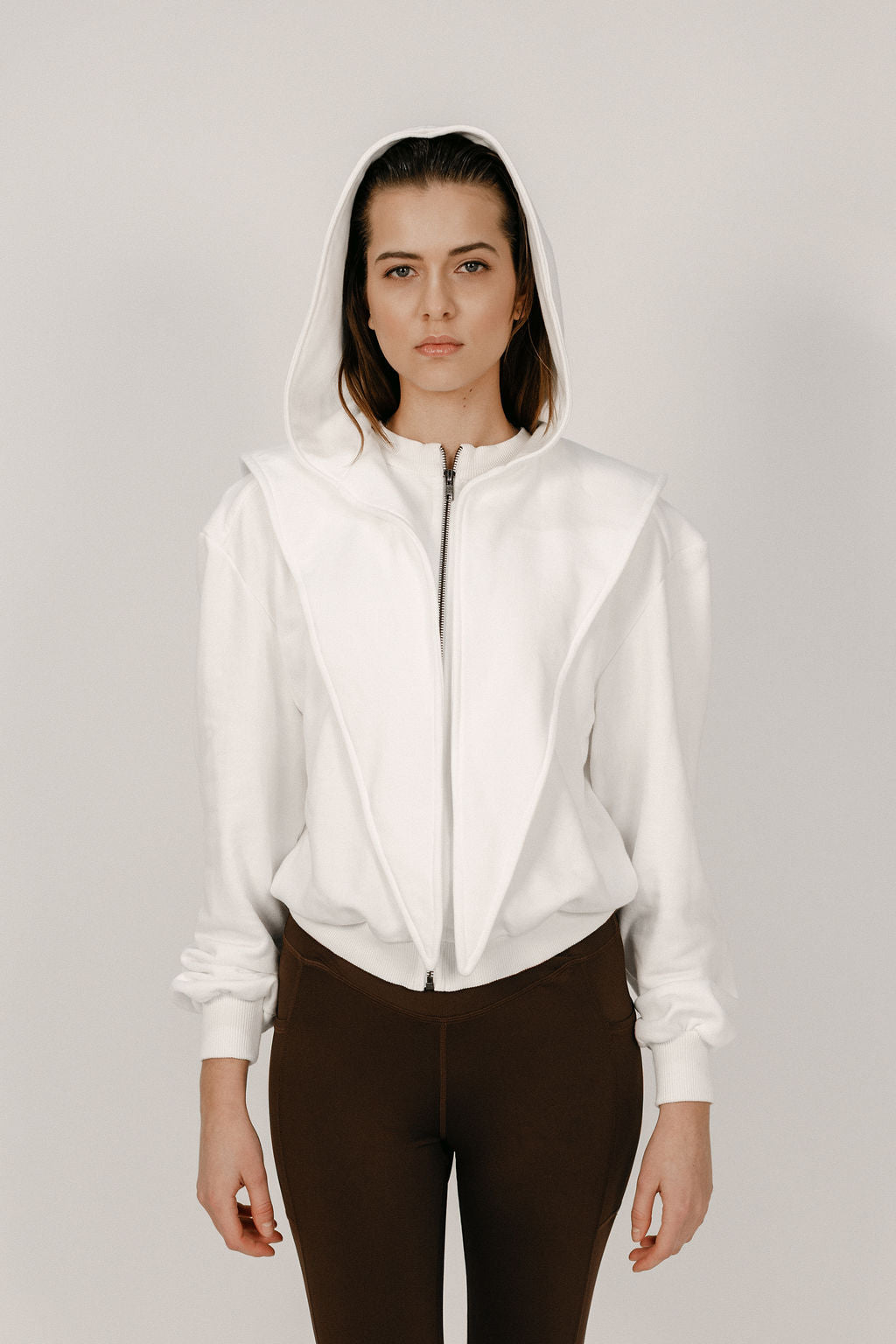 Barbora sweatshirt (white) – Ona Roma