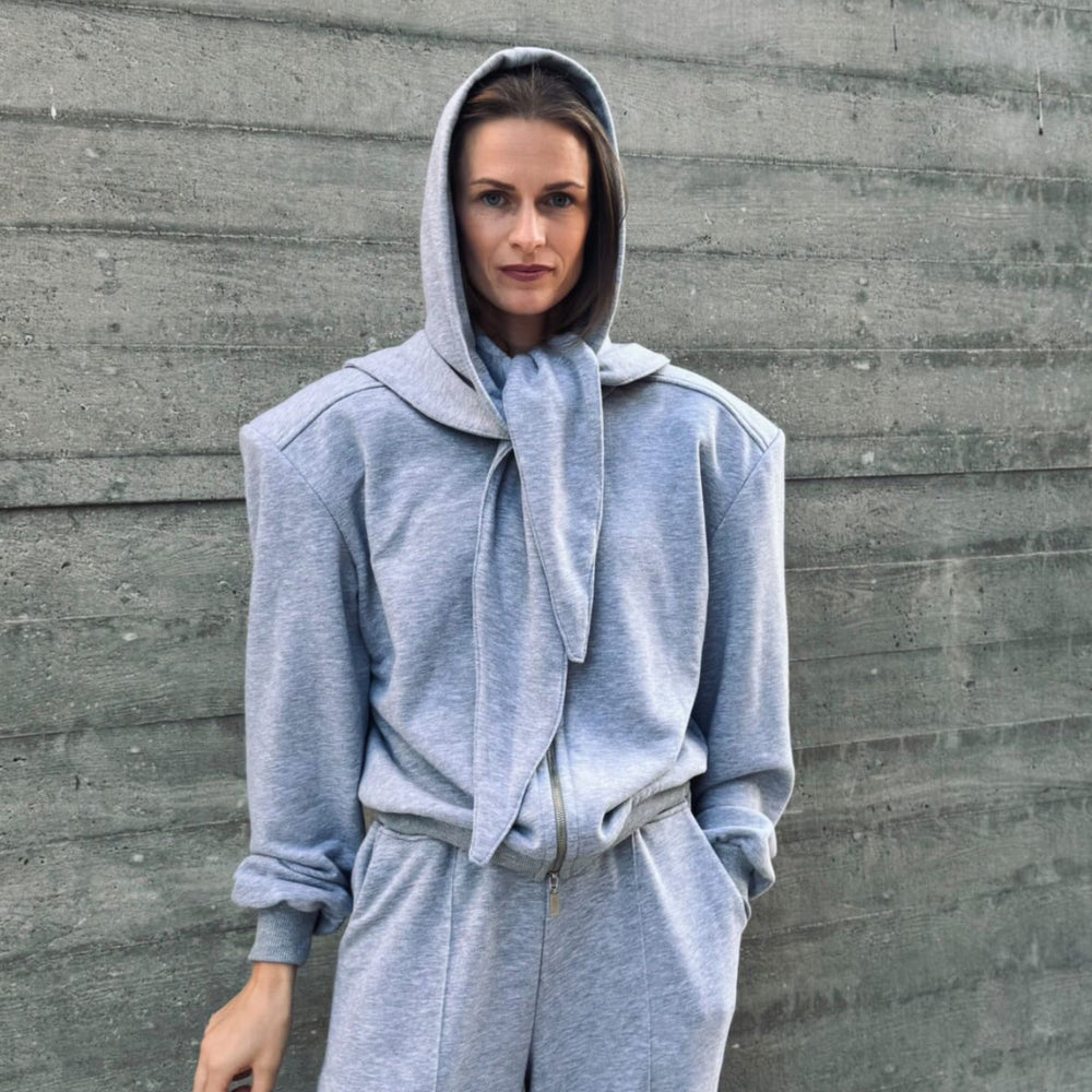 
                  
                    Pre-oder: Barbora Leisure Set
                  
                